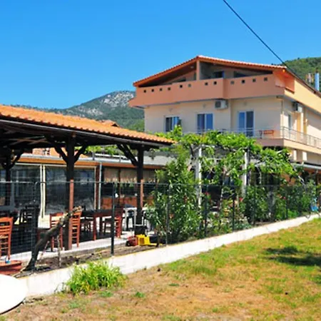 Sikoudis Gorgona Apartment *